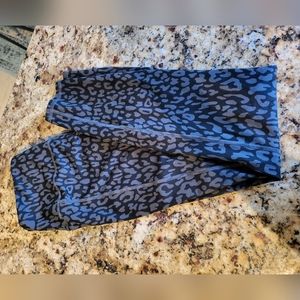 Reversible workout leggings.. never worn